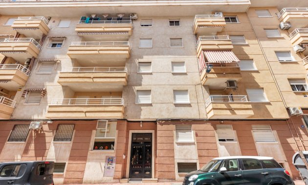 Resale - Apartment / flat -
Torrevieja - Estacion de autobuses