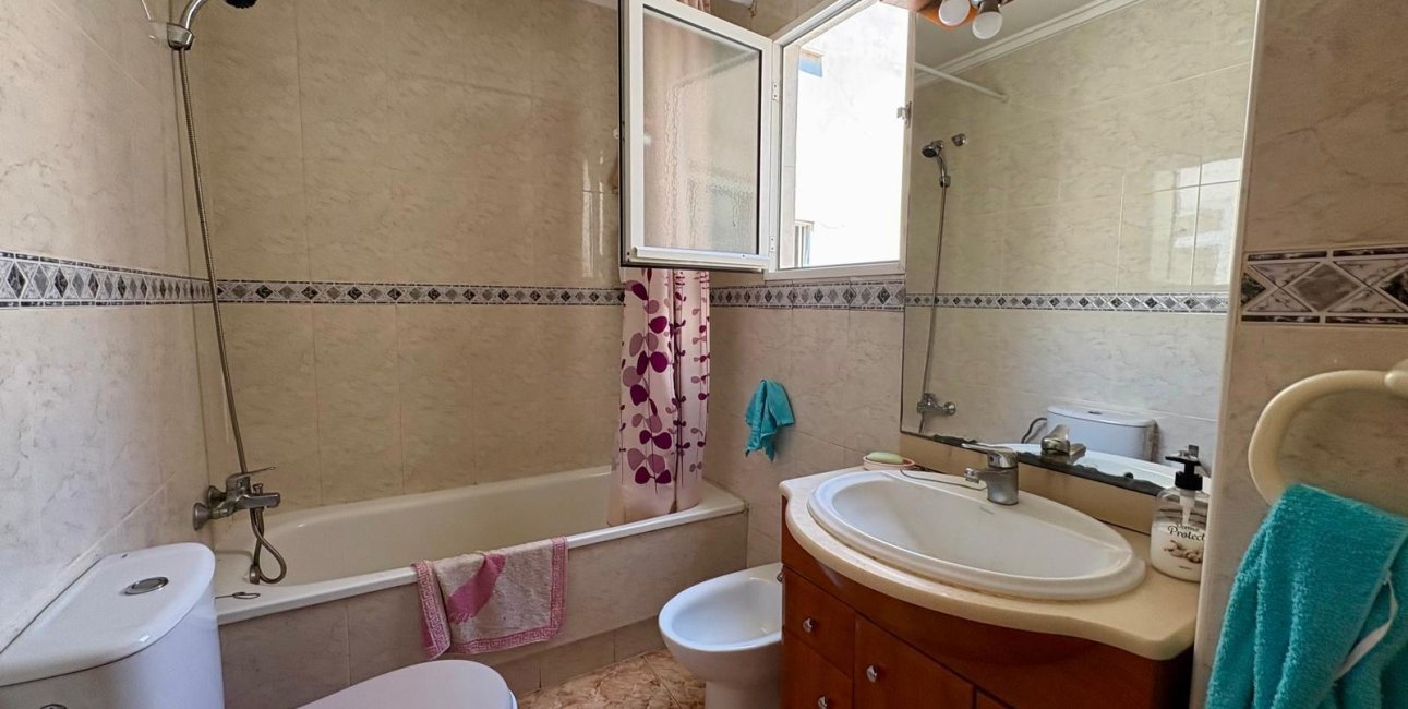 Resale - Penthouse -
Torrevieja - Estacion de autobuses