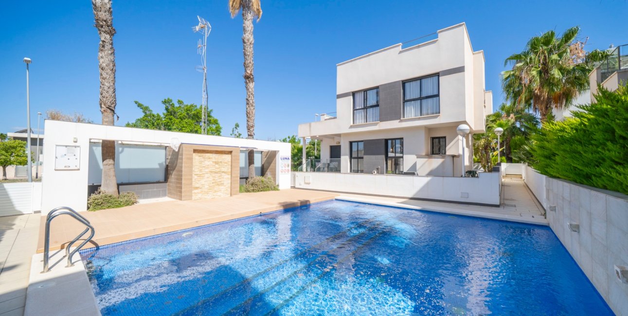 Resale - Villa -
Ciudad Quesada - La Laguna
