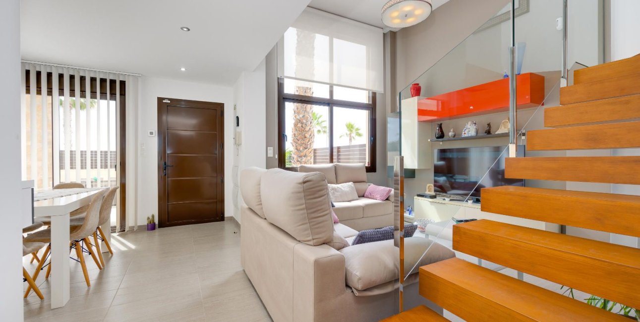 Reventa - Villa -
Rojales