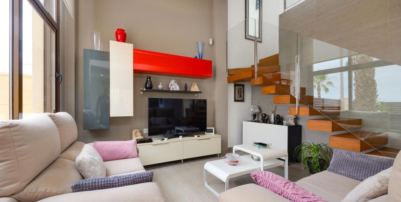 Reventa - Villa -
Rojales