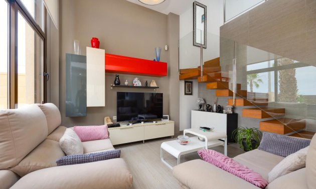 Reventa - Villa -
Rojales
