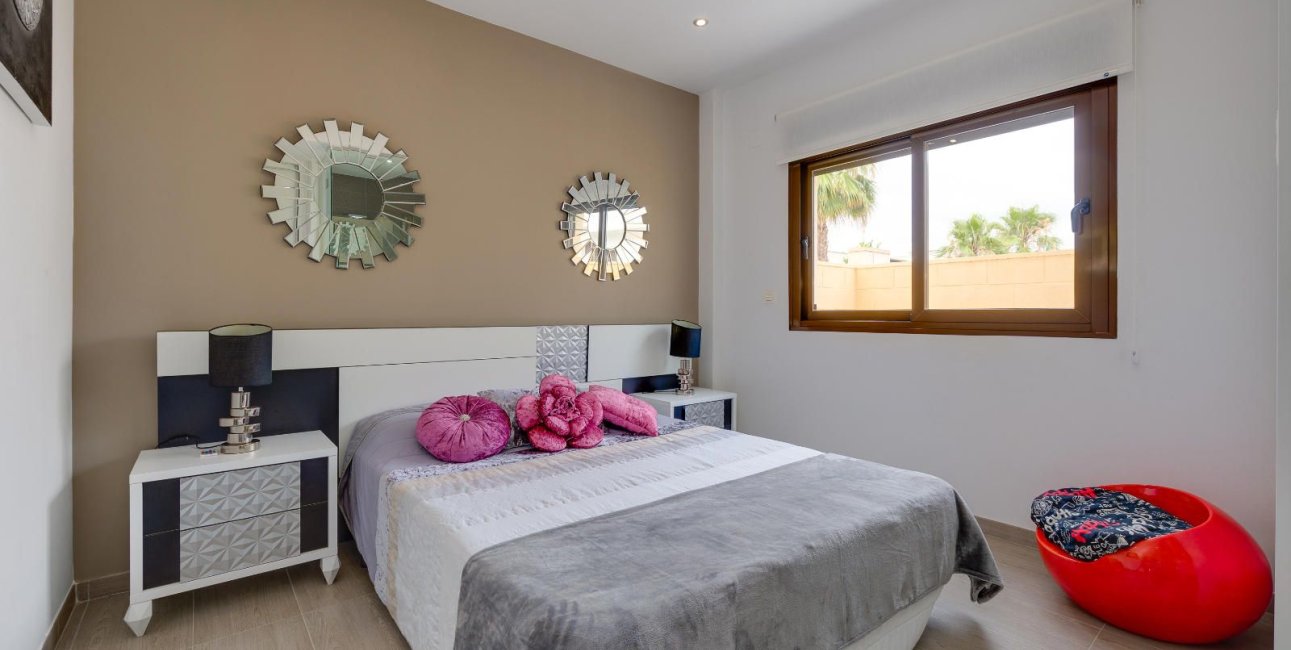 Reventa - Villa -
Rojales