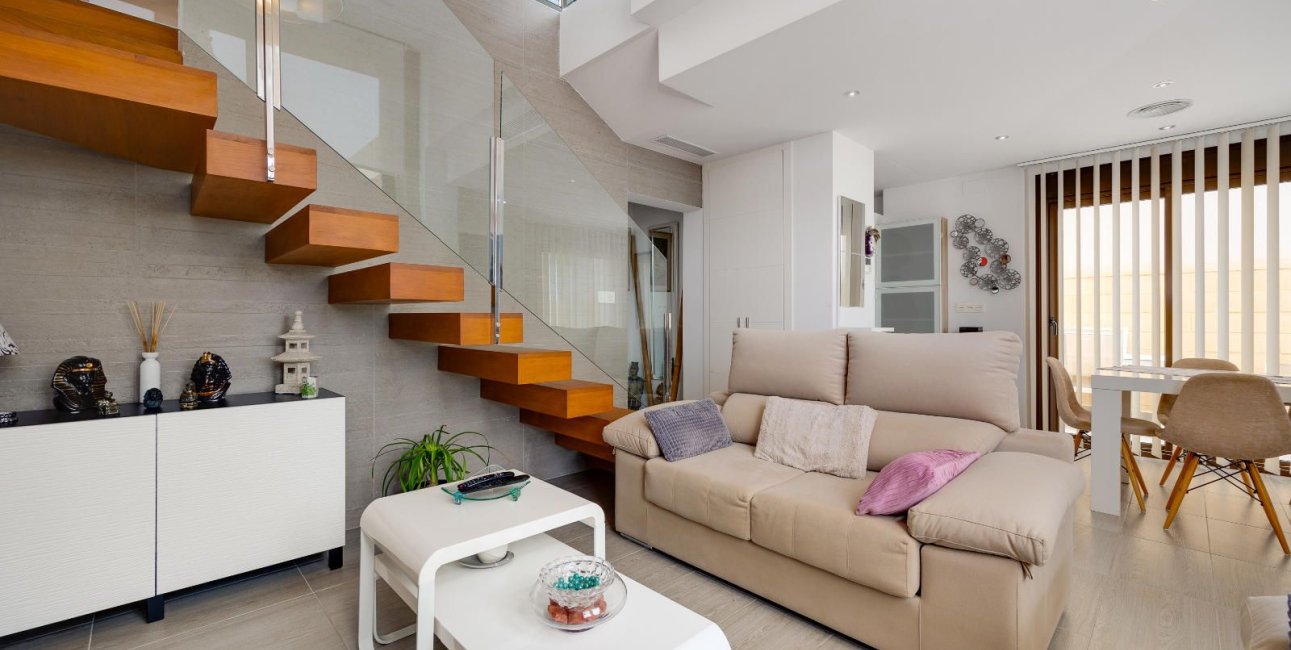 Reventa - Villa -
Rojales