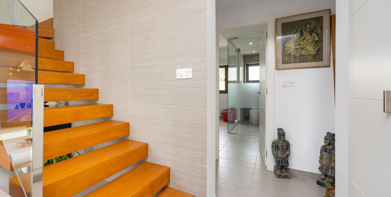 Reventa - Villa -
Rojales