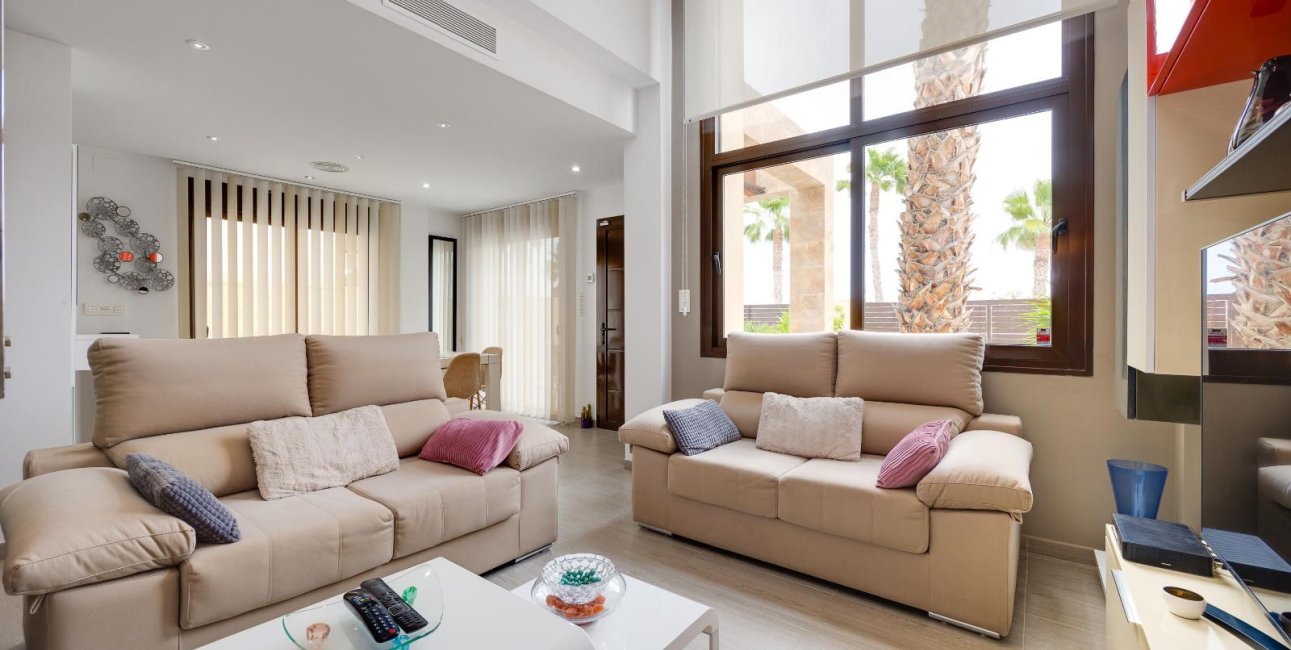 Reventa - Villa -
Rojales