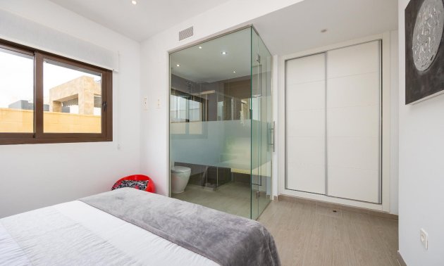 Reventa - Villa -
Rojales