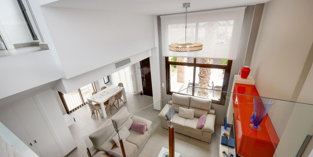 Reventa - Villa -
Rojales