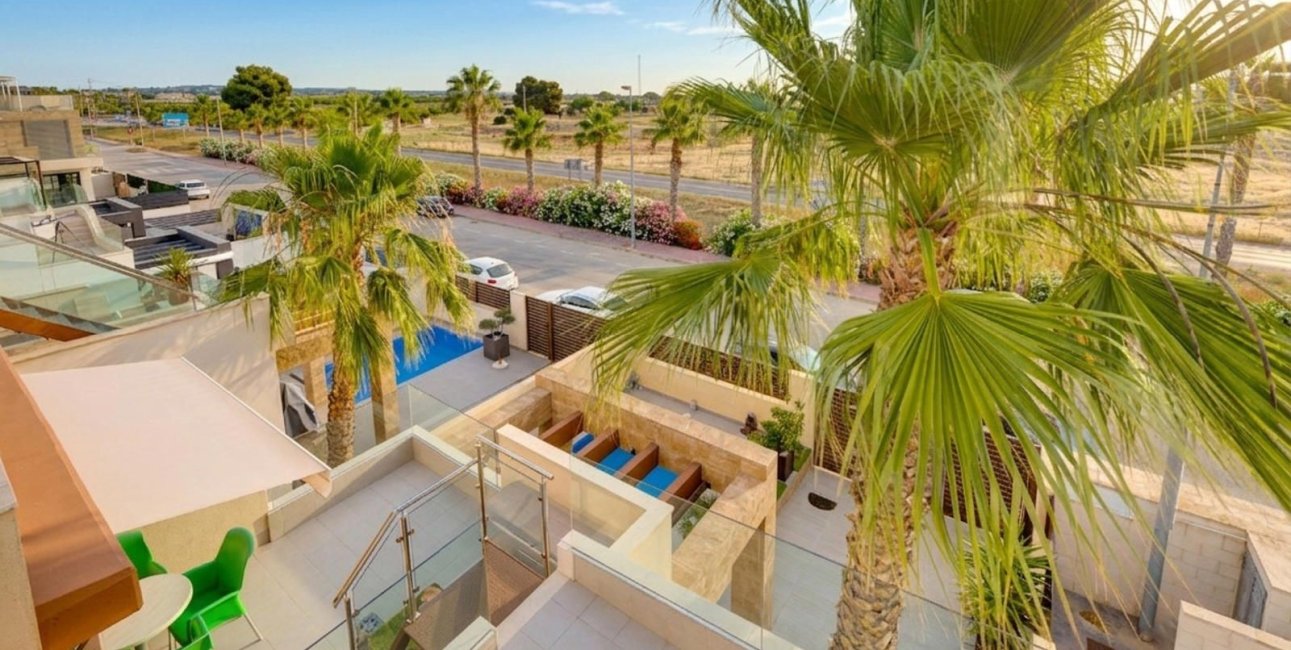 Reventa - Villa -
Rojales