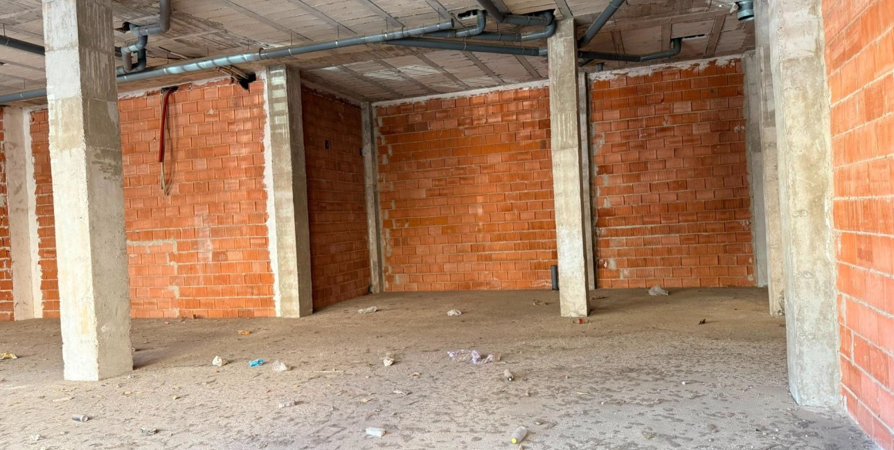 New Build - Commercial -
Almoradí - Almoradí Centro