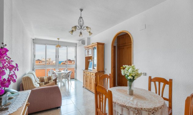 Resale - Apartment / flat -
Torrevieja - La Mata