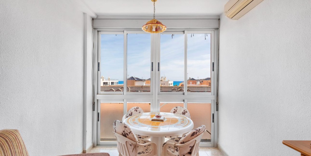 Resale - Apartment / flat -
Torrevieja - La Mata