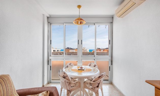 Resale - Apartment / flat -
Torrevieja - La Mata