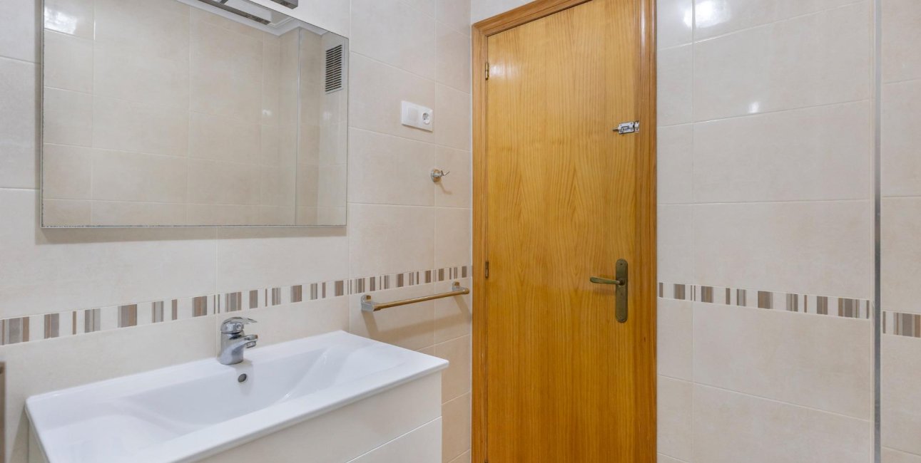 Resale - Apartment / flat -
Torrevieja - La Mata