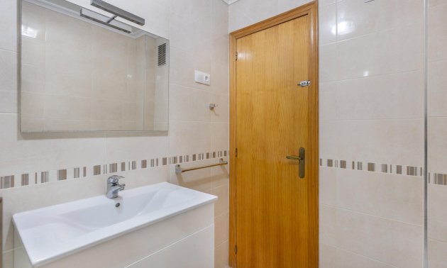 Resale - Apartment / flat -
Torrevieja - La Mata