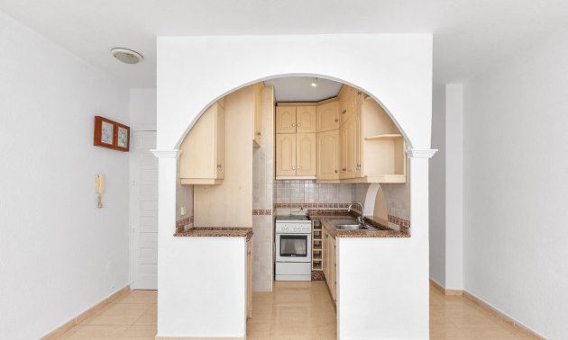 Resale - Apartment / flat -
Torrevieja - Puerto Deportivo