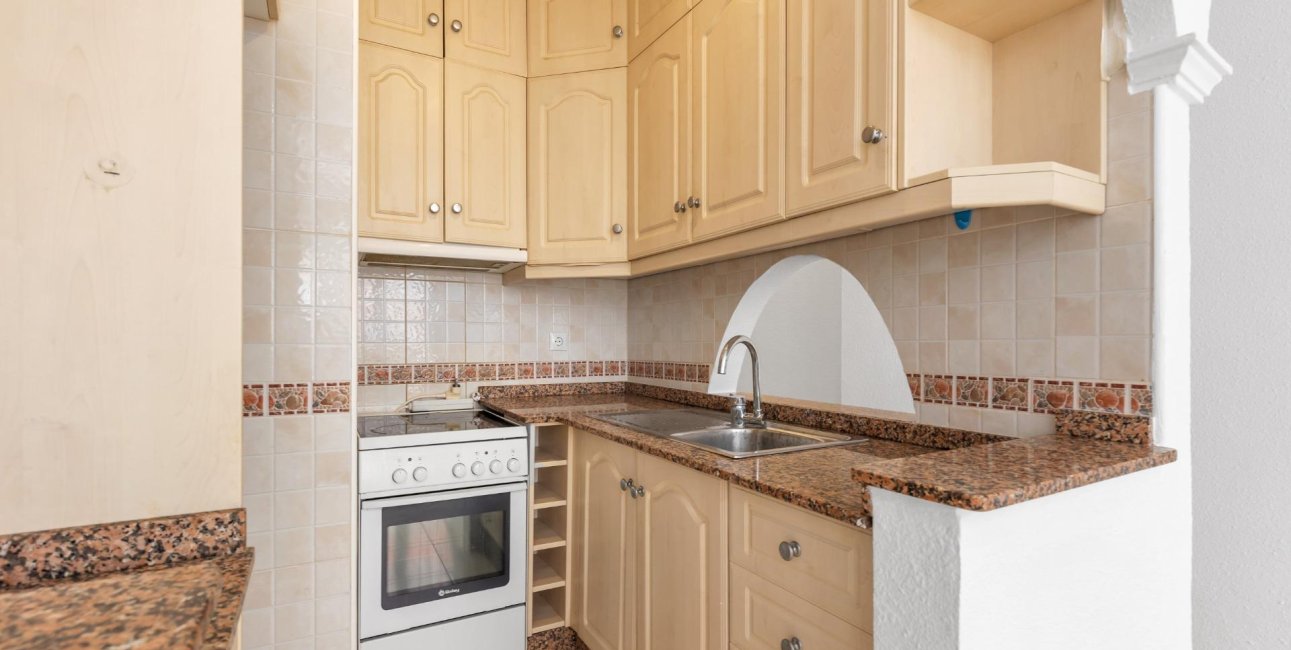 Resale - Apartment / flat -
Torrevieja - Puerto Deportivo