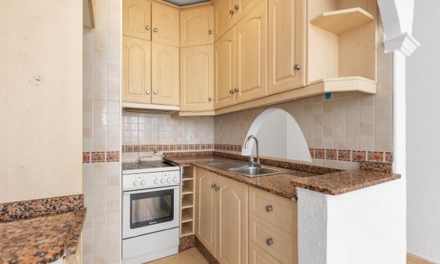 Resale - Apartment / flat -
Torrevieja - Puerto Deportivo