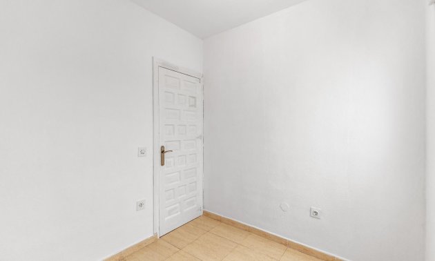 Resale - Apartment / flat -
Torrevieja - Puerto Deportivo