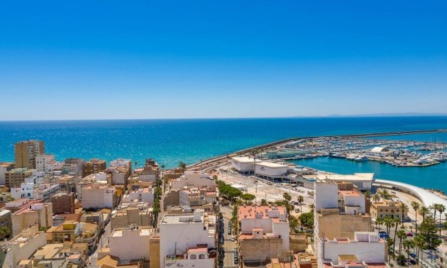 Resale - Apartment / flat -
Torrevieja - Puerto Deportivo