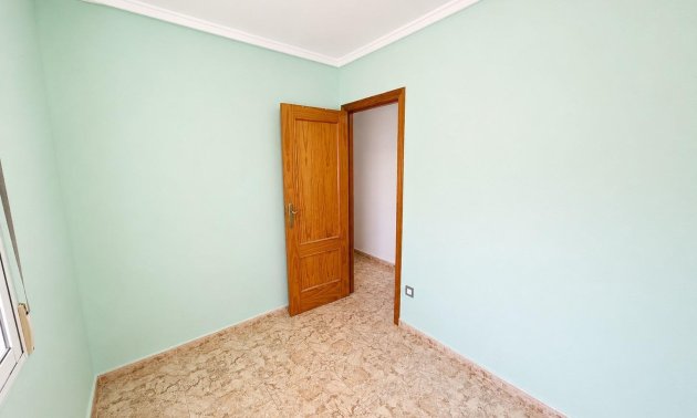 Resale - Penthouse -
Torrevieja - Estacion de autobuses