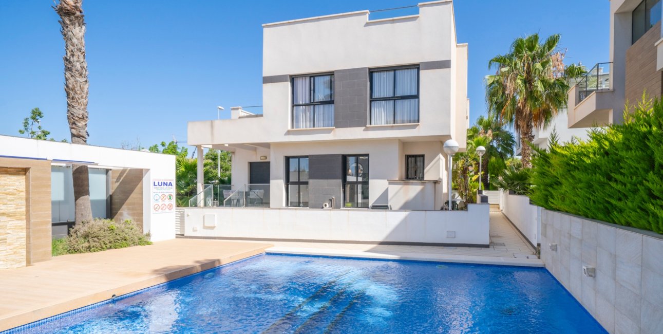 Resale - Villa -
Ciudad Quesada - La Laguna