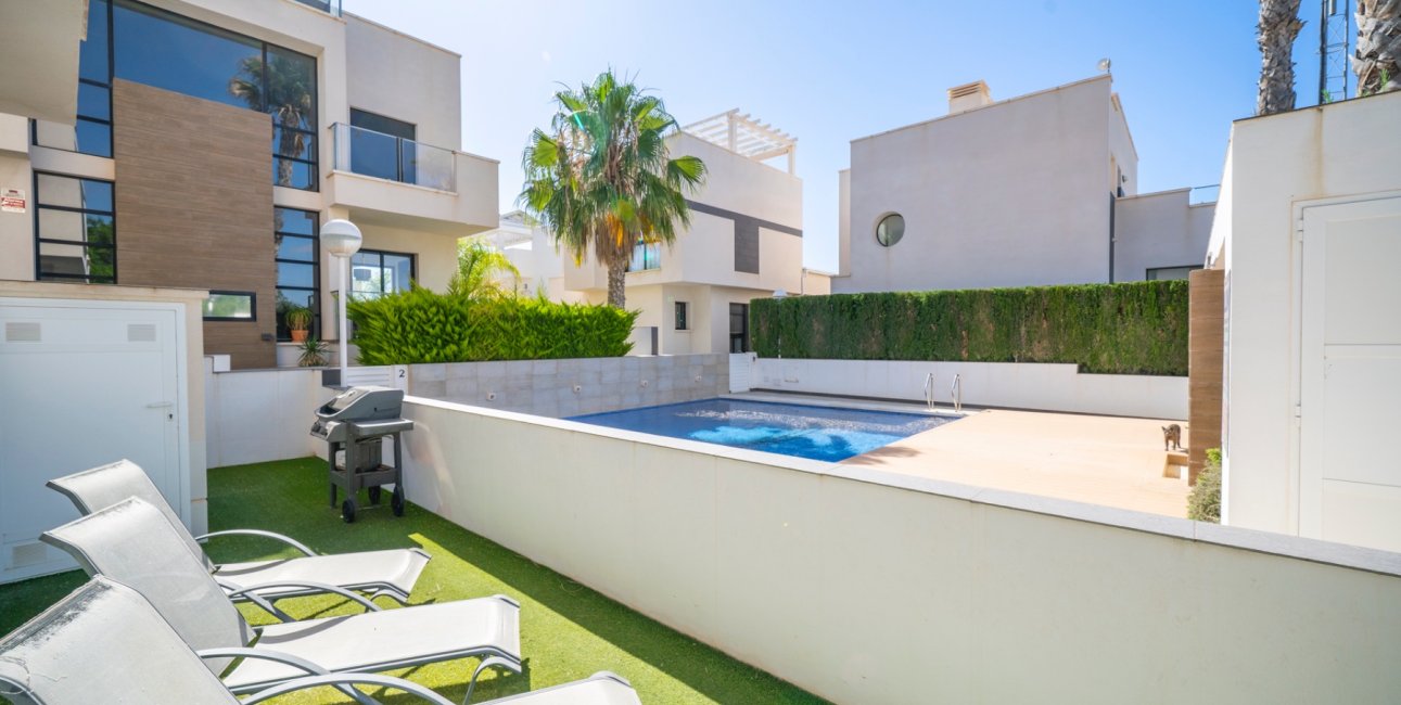 Resale - Villa -
Ciudad Quesada - La Laguna
