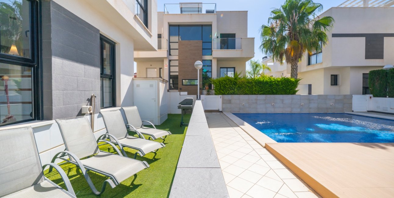 Resale - Villa -
Ciudad Quesada - La Laguna