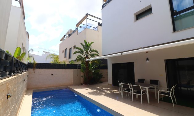 Resale - Townhouse -
Benijofar - Benijofar - Village
