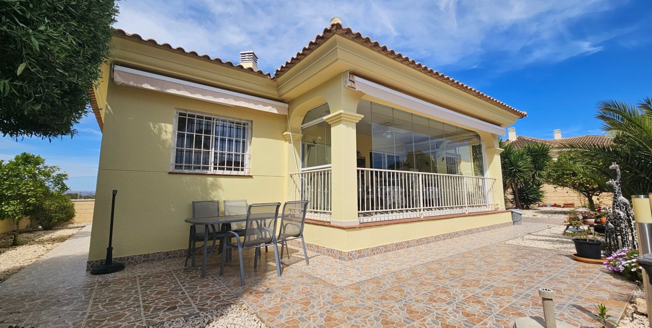 Resale - Villa -
La Marina - La Marina - Urbanization