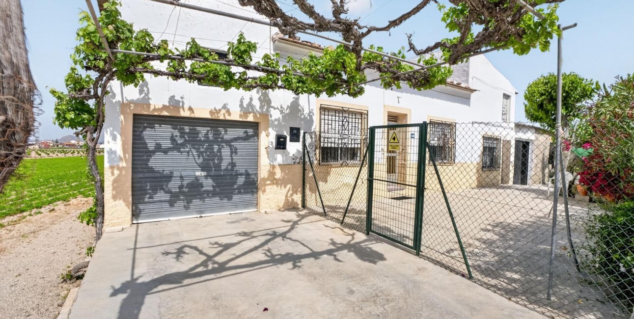 Resale - Country House -
Orihuela - Los Desamparados