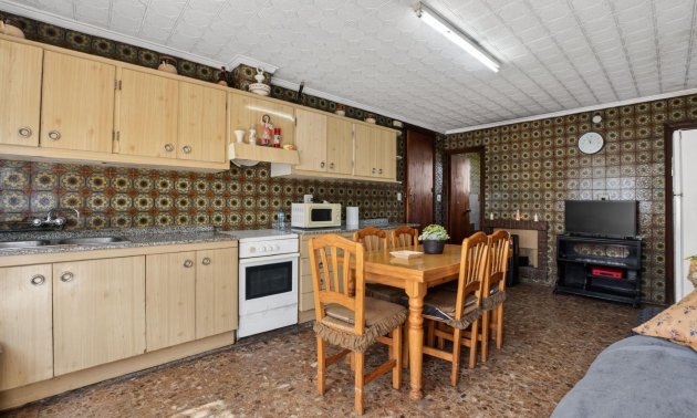 Resale - Country House -
Orihuela - Los Desamparados