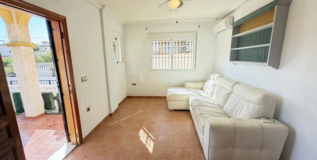 Resale - Townhouse -
Orihuela Costa - Playa Flamenca