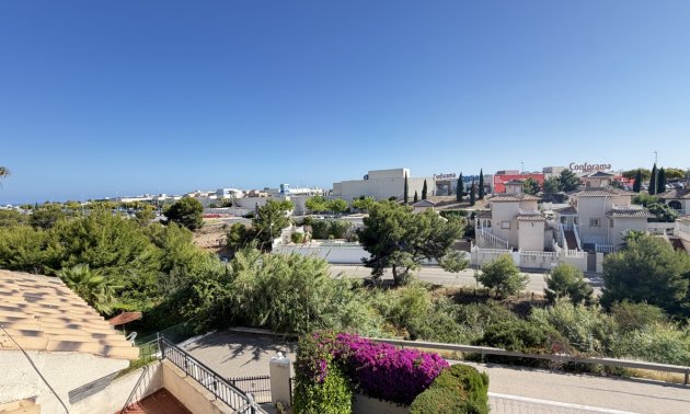 Resale - Townhouse -
Orihuela Costa - Playa Flamenca