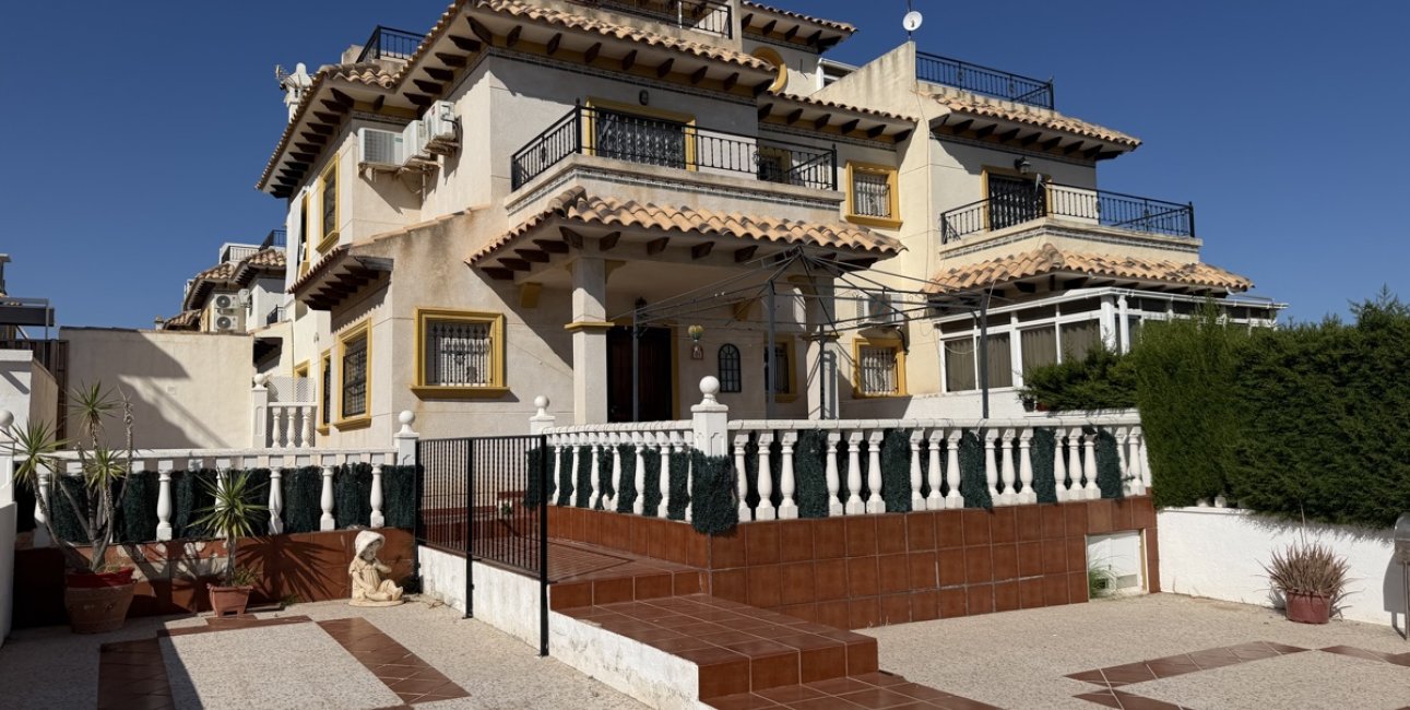 Resale - Townhouse -
Orihuela Costa - Playa Flamenca