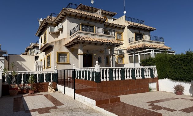 Resale - Townhouse -
Orihuela Costa - Playa Flamenca
