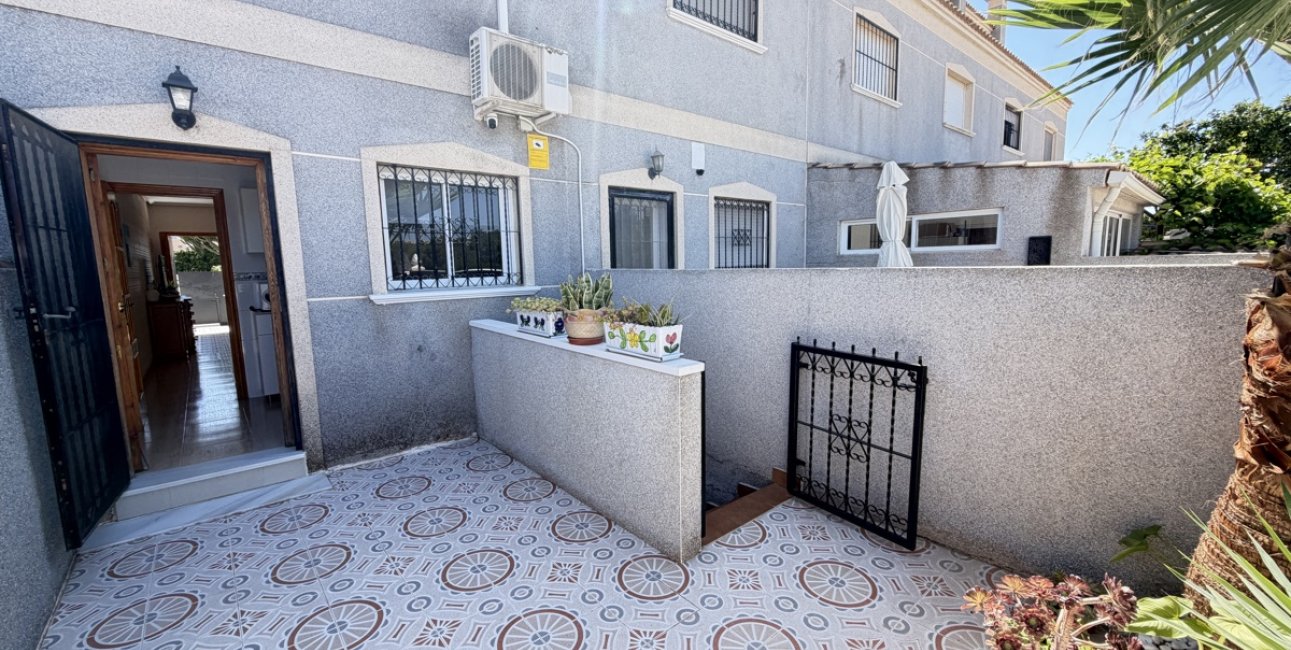Resale - Townhouse -
Orihuela Costa - Playa Flamenca