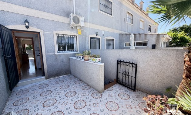 Resale - Townhouse -
Orihuela Costa - Playa Flamenca