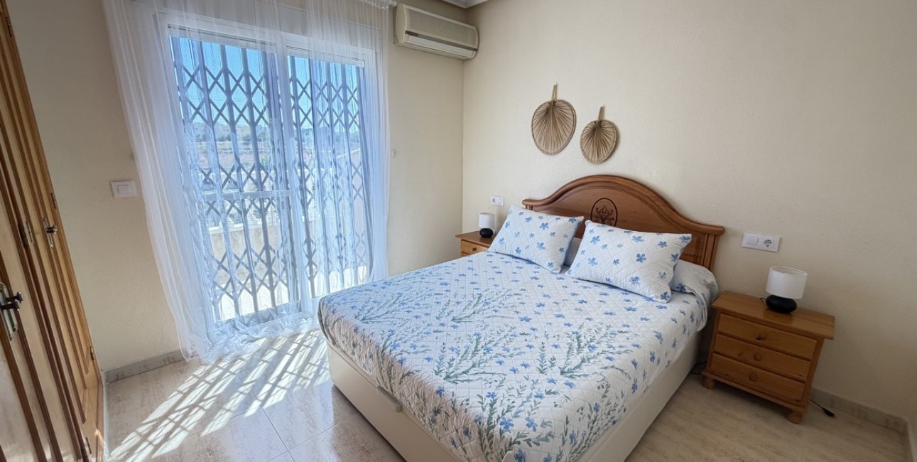 Resale - Townhouse -
Orihuela Costa - Playa Flamenca