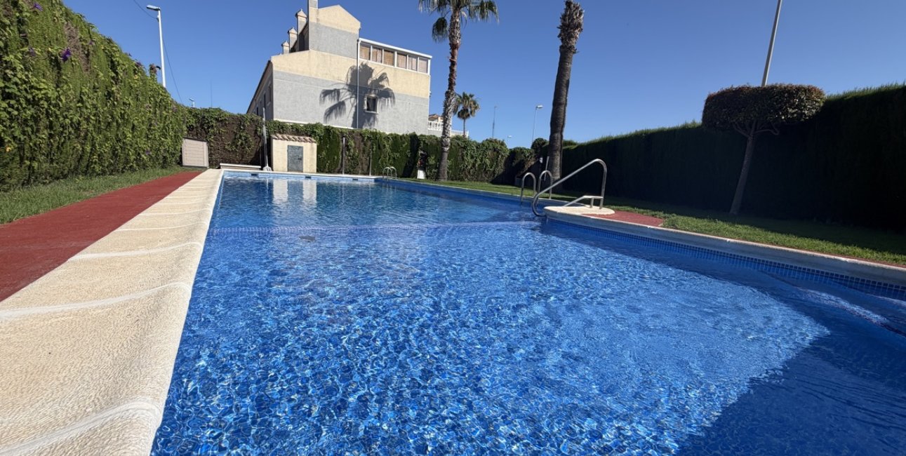 Resale - Townhouse -
Orihuela Costa - Playa Flamenca