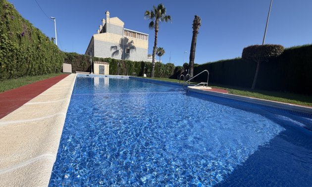 Resale - Townhouse -
Orihuela Costa - Playa Flamenca