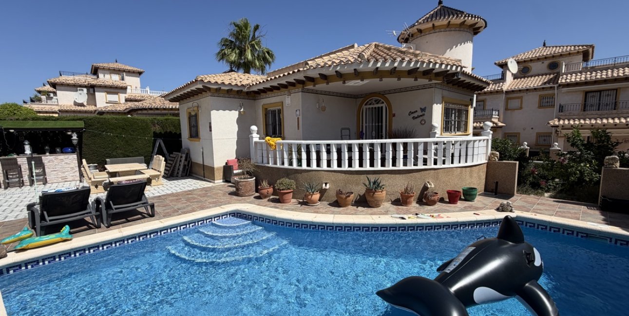 Resale - Villa -
Orihuela Costa - Villamartin