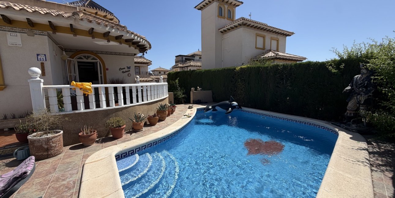 Resale - Villa -
Orihuela Costa - Villamartin