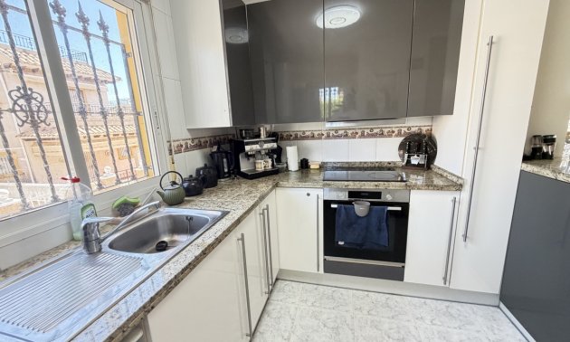 Resale - Villa -
Orihuela Costa - Villamartin