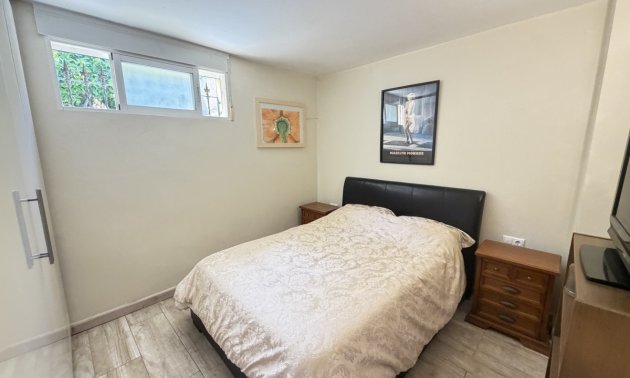 Resale - Villa -
Orihuela Costa - Villamartin