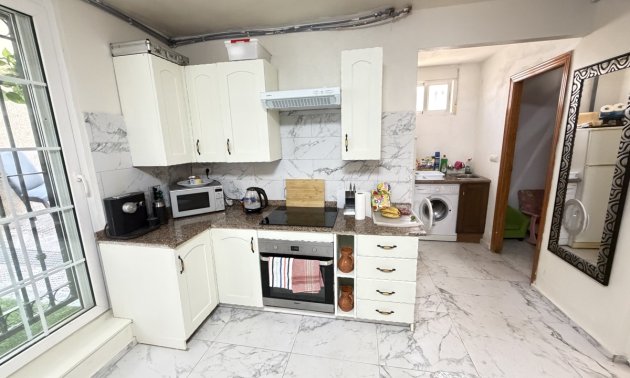 Resale - Villa -
Orihuela Costa - Villamartin