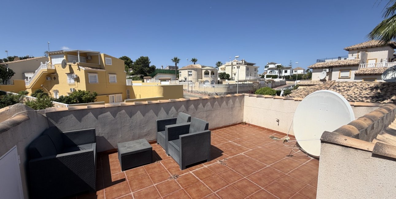 Resale - Villa -
Orihuela Costa - Villamartin