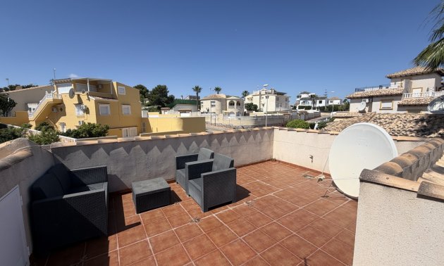 Resale - Villa -
Orihuela Costa - Villamartin