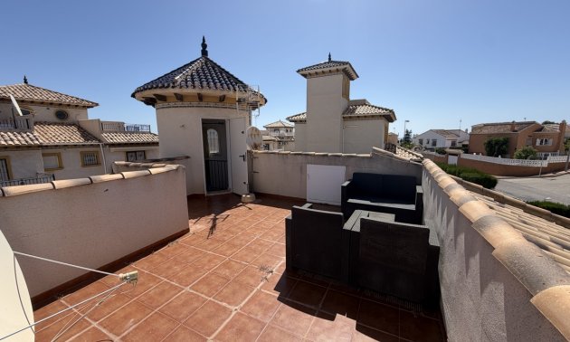 Resale - Villa -
Orihuela Costa - Villamartin
