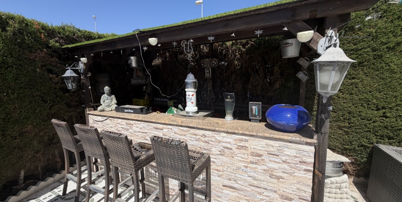 Resale - Villa -
Orihuela Costa - Villamartin